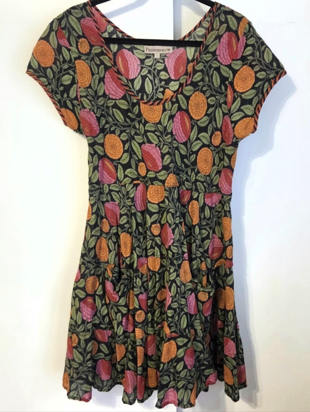 Passementrie Floral Tiered Short Sleeve Dress in Black with Pink & Orange Blooms